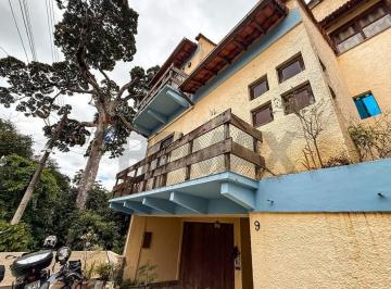 Casa · 102m² · 4 Quartos · 1 Vaga · Casa Em Iucas, Teresópolis/rj de 102 m² 4 Quartos À Venda por R$499.000