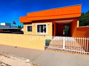 Casa · 98m² · 3 Quartos · 2 Vagas · Casa Em Itapeba, Maricá/rj de 98 m² 3 Quartos À Venda por R$490.000