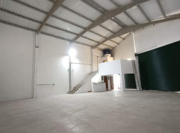 Comercial · 250m² · 4 Vagas · Galpão Em Nova Mirim, Praia Grande/sp de 250 m² À Venda por R$1.400.000ou Para Locação R$10.000