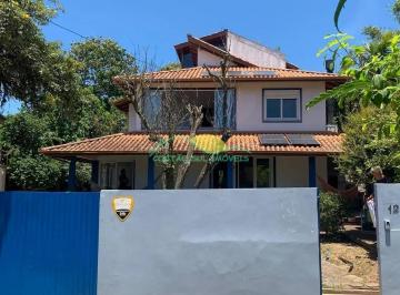Casa · 250m² · 4 Quartos · 3 Vagas · Casa Em Morro Das Pedras, Florianópolis/sc de 250 m² 4 Quartos À Venda por R$2.250.000