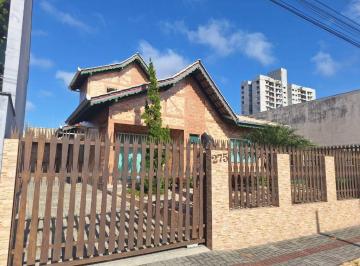 Casa · 250m² · 5 Quartos · 7 Vagas · Casa Em Armação, Penha/sc de 250 m² 5 Quartos À Venda por R$2.375.000