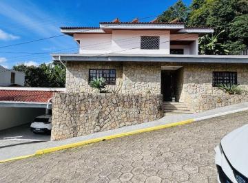 Casa · 280m² · 7 Quartos · 4 Vagas · Casa Em Córrego Grande, Florianópolis/sc de 280 m² 7 Quartos À Venda por R$2.500.000ou Para Loca