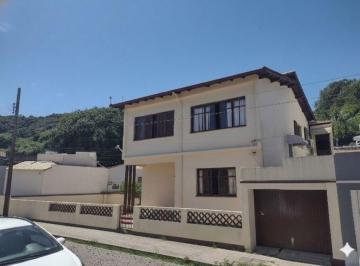 Casa · 218m² · 8 Quartos · 3 Vagas · Casa Em Centro, Laguna/sc de 218 m² 8 Quartos À Venda por R$980.000