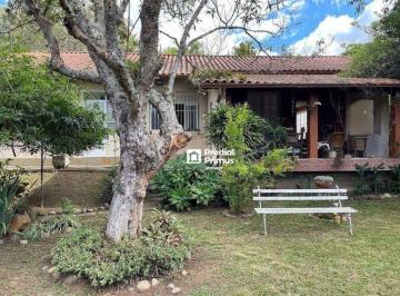 Casa · 217m² · 4 Quartos · Casa Em Cascatinha, Nova Friburgo/rj de 217 m² 4 Quartos À Venda por R$1.099.000