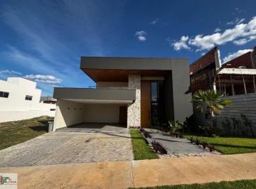 Foto 01 · Casa Em Condomínio de Luxo: 3 Quartos, 3 Suítes, 3 Salas, 4 Banheiros, 4 Vagas de Garagem E 240 m² Em