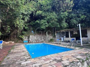 Casa · 109m² · 7 Quartos · 2 Vagas · Casa Residencial Com 7 Quartos Sendo 3 Suítes, Com 109 m² No Centro, São José.