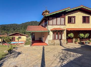 Casa · 181m² · 4 Quartos · 2 Vagas · Casa Com 4 Quartos No Comary, Teresópolis