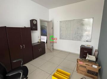 Comercial · 12m² · 1 Vaga · Sala Comercial Para Alugar Em Centro de 12.00 m² Com 1 Garagem