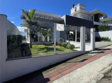 Casa · 175m² · 3 Quartos · 2 Vagas · Casa Alto Padrão Na Pedra Branca Com 358,88 m²