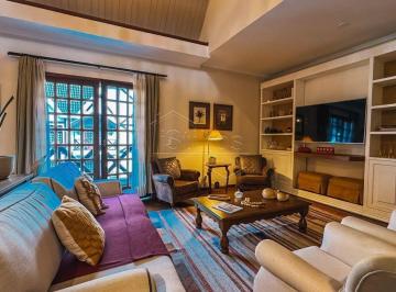 Apartamento · 326m² · 5 Quartos · 2 Vagas · Cobertura Velden Village