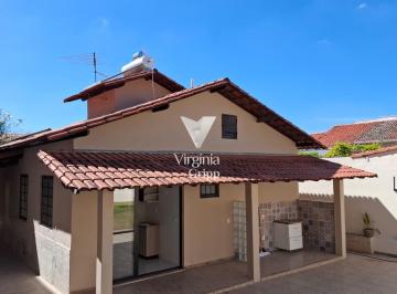 Casa · 137m² · 3 Quartos · 5 Vagas · Casa Ampla Com Quintal - Bairro Espírito Santo - Betim - Mg