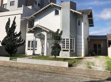 Casa · 335m² · 3 Quartos · 2 Vagas · Casa de 3 Dormitórios Sendo 1 Suíte Próximo Do Centro