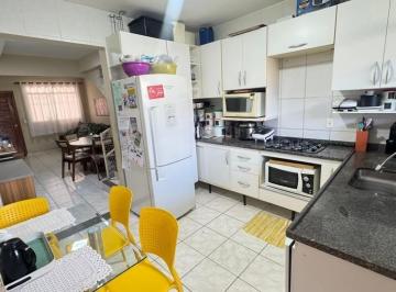 Casa · 93m² · 2 Quartos · 1 Vaga · Casa À Venda - Em Veloso