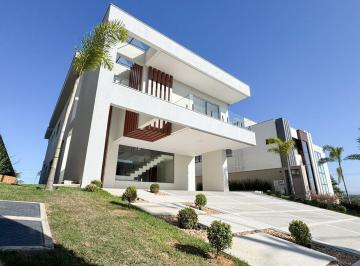 Casa · 450m² · 5 Quartos · 3 Vagas · Casa Duplex, Reformada, 5 Quartos, 4 Suítes, 3 Vagas