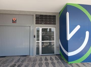Comercial · 26m² · 1 Vaga · Sala Comercial Para Alugar Em Bacacheri de 26.00 m² Com 1 Garagem