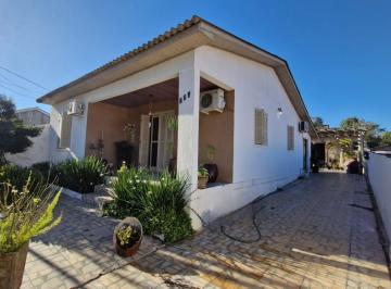 Casa · 174m² · 3 Quartos · 2 Vagas · Casa 3 Dormitórios Com Piscina, Pátio Individual, Amplo Salão Com Churrasqueira - Fiuza Em Viamão/rs