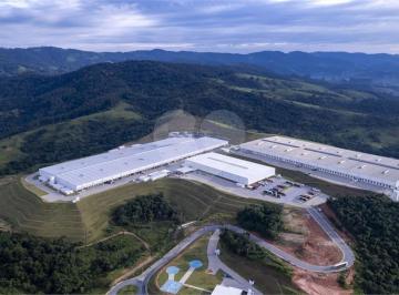 Comercial · 9305m² · 17 Vagas · Galpão / Depósito / Armazém Para Alugar Em Bairro Inválido de 9305.00 m² Com 17 Garagens