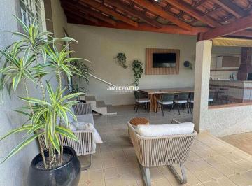 Casa · 250m² · 3 Quartos · 2 Vagas · Casa Para Venda Em São José de 250.00 m² Com 3 Quartos, 1 Suite E 2 Garagens