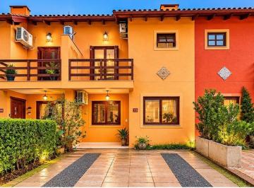 Casa · 146m² · 3 Quartos · 2 Vagas · Casa À Venda - Em Cavalhada
