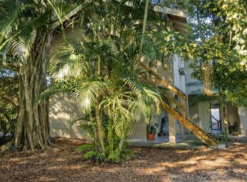 Casa · 280m² · 6 Quartos · Ótima Casa a Venda No Centrinho de Vila Nova, Próximo a Praia Da Vila Em Imbituba/sc.