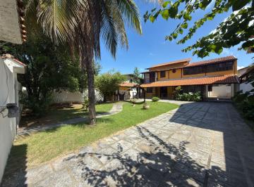 Casa · 195m² · 3 Quartos · 7 Vagas · Casa Ampla Com 450 m², Quintal E Suíte Com Hidro Em Itaipu
