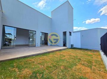 Casa · 99m² · 3 Quartos · 3 Vagas · Casa de Lote Inteiro, 3 Suítes, Na Região Do Vila Brasília, Quintal Grande, Em Aparecida de Goiânia