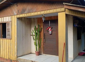 Casa · 2 Quartos · Casa de Madeira À Venda – Oportunidade!