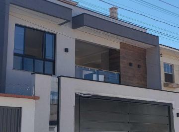 Casa · 142m² · 3 Quartos · 2 Vagas · Casa À Venda No Bairro Jardim Centenário - Poços de Caldas/mg