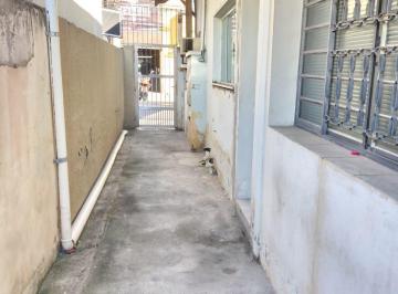 Casa · 2 Quartos · Casa Em Centro, Jacareí/sp de 0 m² 2 Quartos Para Locação R$2.200,00/mes