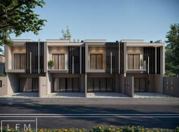 Casa · 100m² · 3 Quartos · 1 Vaga · Sobrado Geminado Em Balneario Picarras Sc