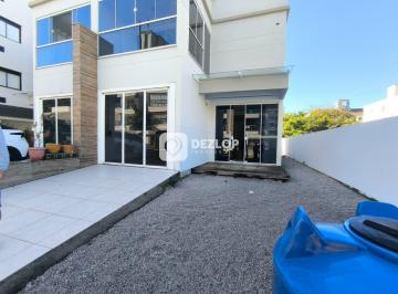 Casa · 135m² · 3 Quartos · 2 Vagas · Sobrado À Venda Em Canto Dos Ganchos, Gov. Celso Ramos - Sc