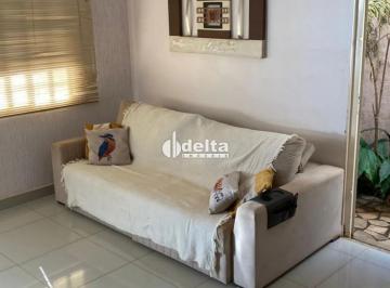 Casa · 300m² · 3 Quartos · 2 Vagas · Casa Residencial Com 3 Quartos Sendo 1 Suíte Disponível Para Venda No Bairro Custódio Pereira Em Ube