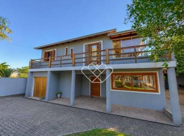 9c3c29327b15a253c378fbc231cde9b4.jpg · Casa À Venda No Condomínio Residence Park Em Gravataí Com 240 m² de Área Construída E 1.529 m² de Te