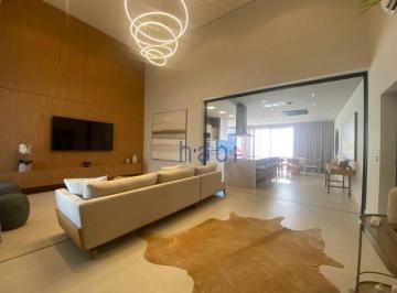 Casa · 250m² · 3 Quartos · 4 Vagas · Casa de Condomínio Para Venda Em Alphaville Nova Esplanada 3 de 250.00 m² Com 3 Quartos, 3 Suites E 4