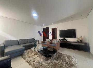 Sala de estar · Exclusividade E Sofisticação: Apartamento de Alto Luxo Com Fachada Em Mármore E Lazer Completo