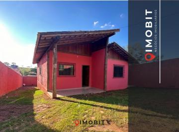 Casa · 98m² · 3 Quartos · 3 Vagas · Casa de 3 Quartos Com Suíte E Espaço de Quintal