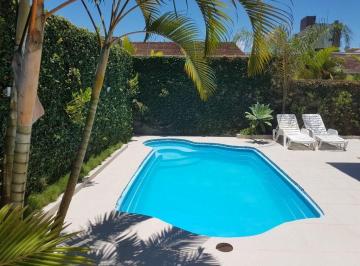 Casa · 200m² · 3 Quartos · 5 Vagas · Sobrado Em Centro, Guaratuba/pr de 200 m² 3 Quartos À Venda por R$1.250.500