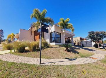 01f37a824f7e8714f87c5080f72c7890e40259d4 · Casa Mobiliada, Prática, Funcional, Com Muito Lazer, Piscina, Fire Lounge E Uma Vista Exuberante Do