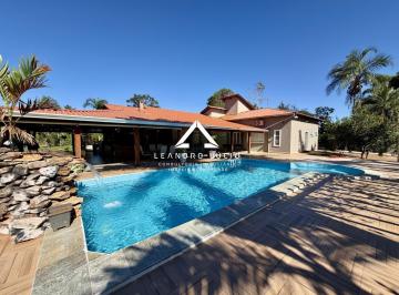 Casa · 674m² · 5 Quartos · Casa Em Condomínio Para Venda Em Hidrolândia, 5 Dormitórios, 4 Suítes, 6 Banheiros