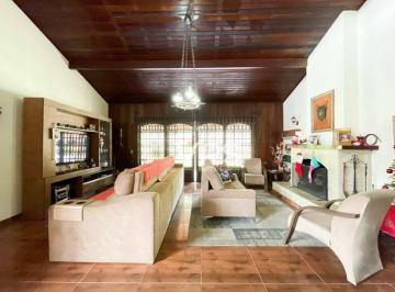 Sala com lareira · Casa À Venda, 214 m² por R$1.550.000 - Carlos Guinle - Teresópolis/rj