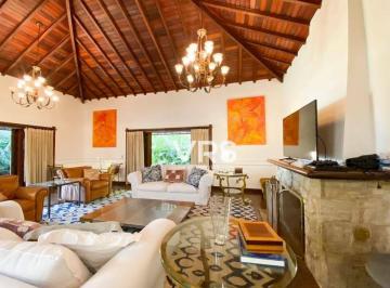 dd66d4a90f9008c945c2ab0fd7c533cc1a5aedbe · Casa Com 5 Dormitórios À Venda, 504 m² por R$2.550.000 - Carlos Guinle - Teresópolis/rj