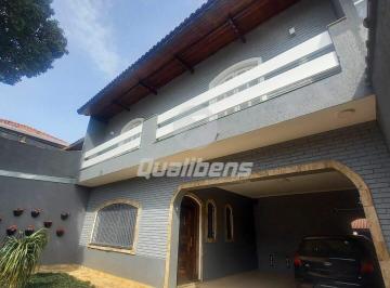 Casa · 211m² · 4 Quartos · 4 Vagas · Casa Em Jardim Araguaia