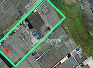 Casa · 240m² · 2 Quartos · 2 Vagas · Casa Em Parque Bandeirantes