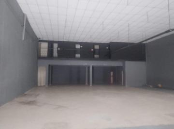 Comercial · 550m² · 1 Vaga · Loja Em Matriz