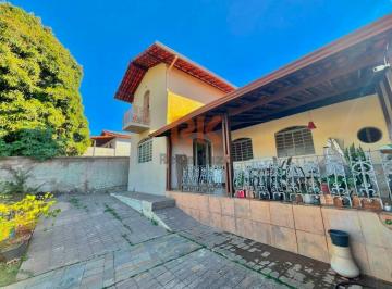 Casa · 188m² · 3 Quartos · 2 Vagas · Casa - Planalto | Belo Horizonte