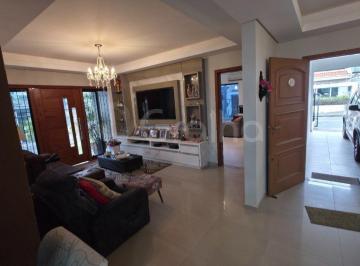 Sala · Casa Residêncial de 204 m² Com 2 Quartos Sendo 1 Suite No Estreito.