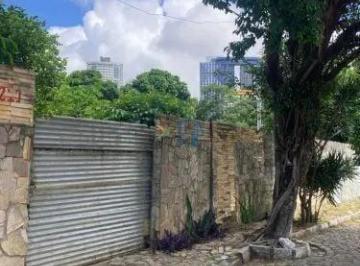 Casa · 228m² · 3 Quartos · 2 Vagas · Excelente Casa Em Localização Nobre de Natal – Próxima À Praia de Ponta Negra! Natal Rn