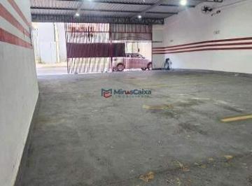 Comercial · 200m² · Galpão Para Locação – Localização Privilegiada!