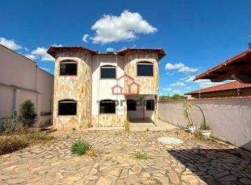Casa · 215m² · 6 Quartos · Casa À Venda, 6 Quartos, 1 Suíte, Centro - Itauna/mg