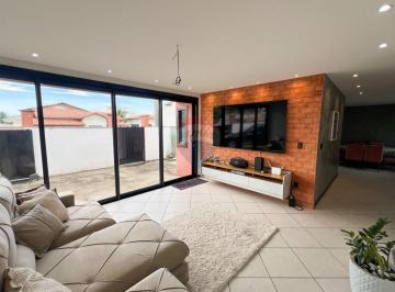 Casa · 295m² · 3 Quartos · 1 Vaga · À Venda Casa Linear Moderna Com 3 Quartos Em Condomínio Com Total Infraestrutura Em Cabo Frio